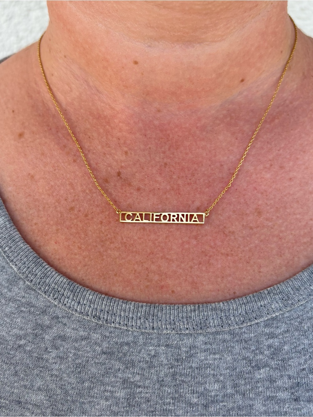 ✨ Gold California Nameplate Horizontal Bar Pendant Necklace – Dainty Boho Chic